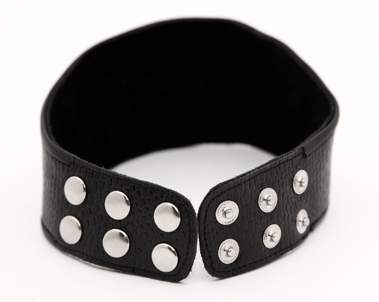 BDSM Arsenal COLLAR WITH TWO ROWS OF RIVETS BLACK & RED